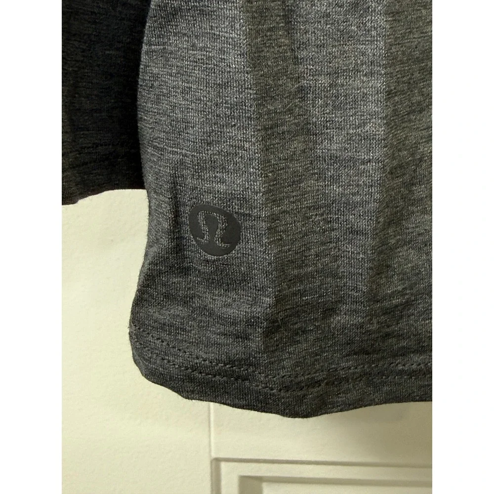 Lululemon Womens Back Into It Long Sleeve 6 Black Minimalist Athleisure Yoga Top